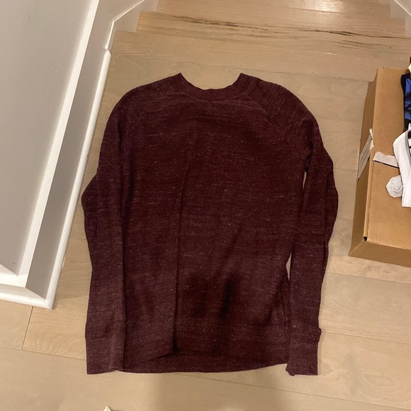 Mens gap sweater size M Tall heathered maroon color